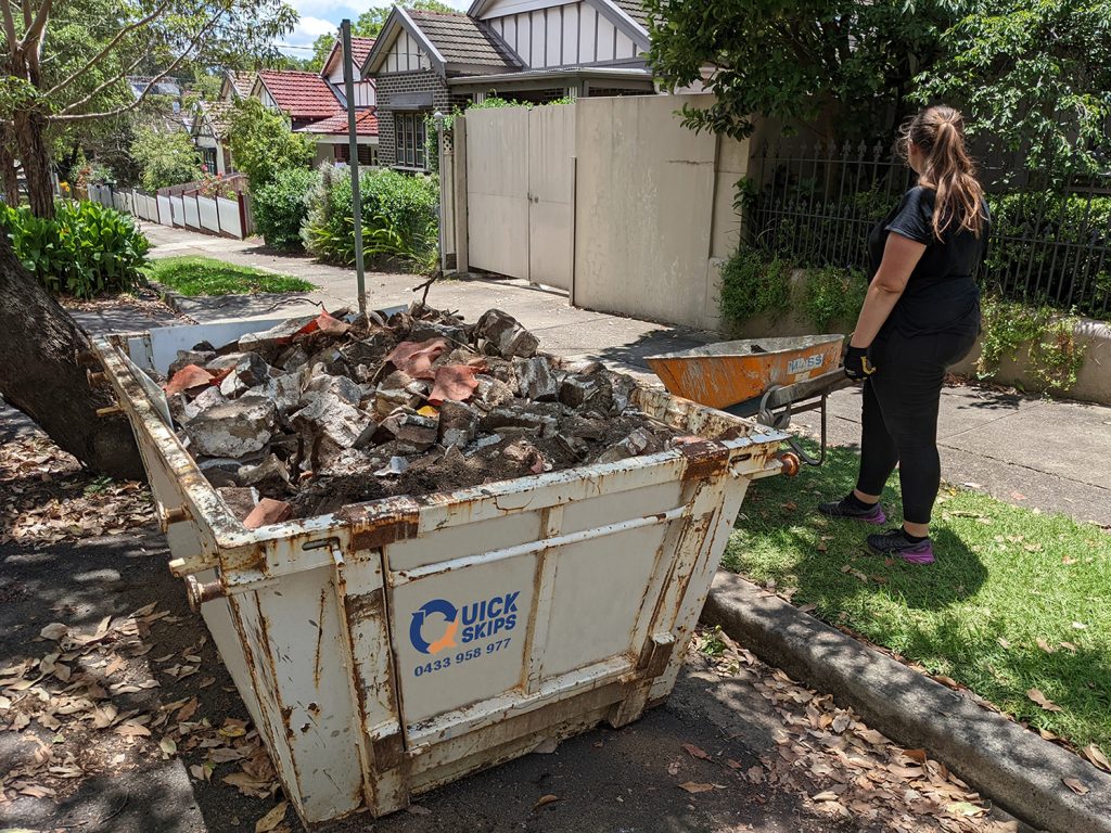 Penrith Skip Bin Hire four 4 cubic metre skip bin dimensions and prices.