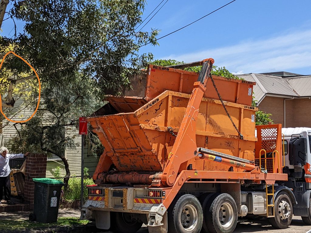 Skip Bin Hire Castle Hill, Orange Marrel Skip bin hire Hills District. Residential hook skip bin hire in Sydney