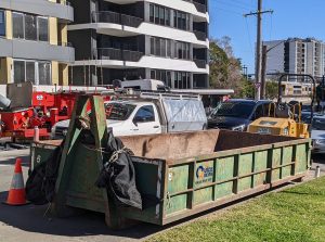 Cheap skip bin hire Mount Druitt and Kemps Creek, Benefits of Hook lift Skip Bins