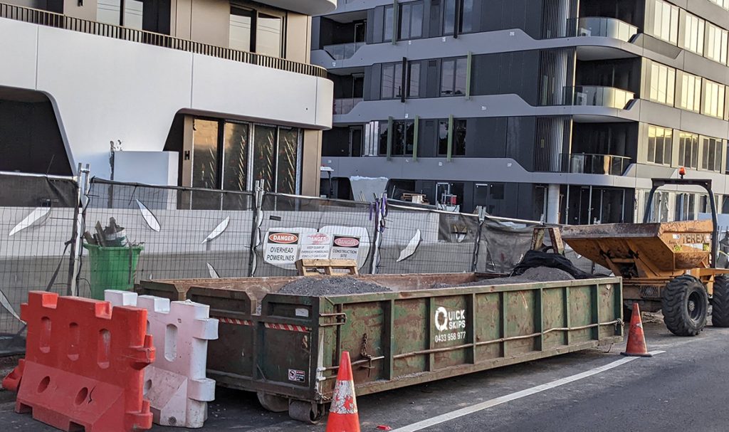 skip bin hire Mount Druitt and Kemps Creek, Benefits of Hook lift Skip Bins